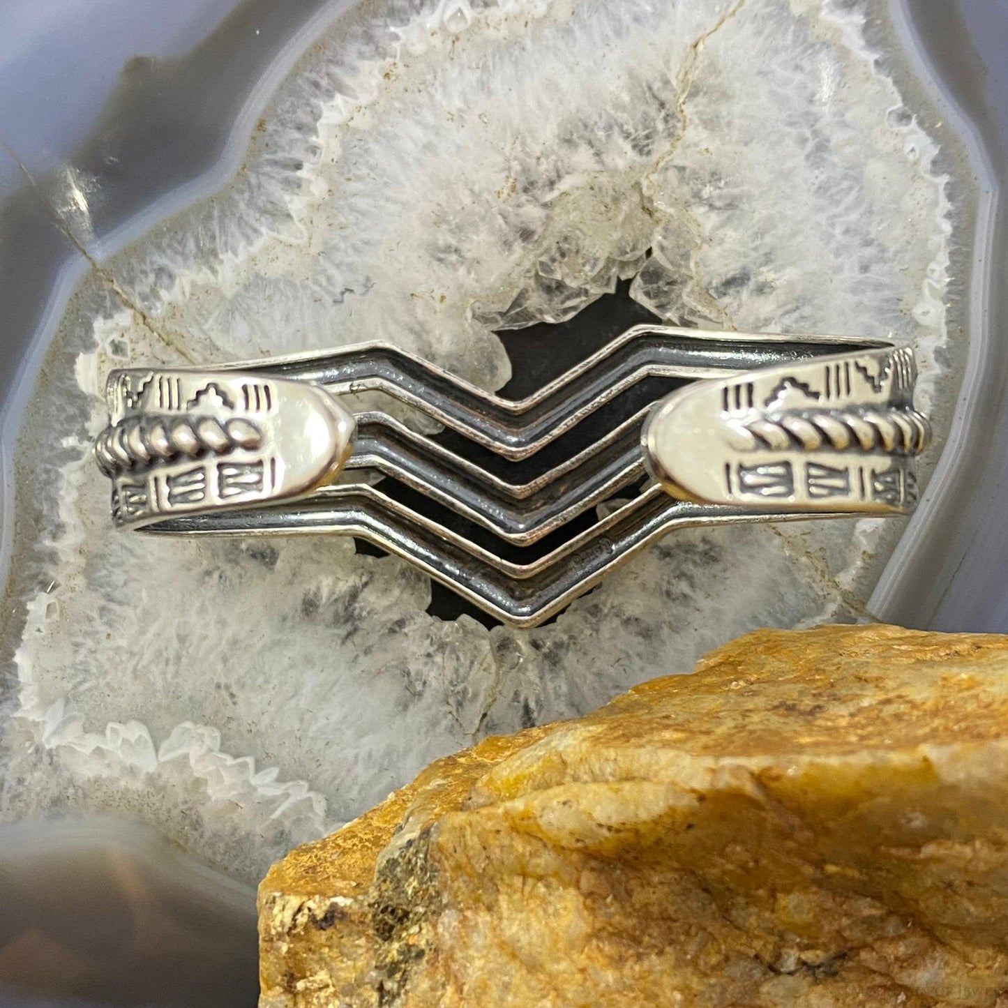 Carolyn Pollack Vintage Southwestern Style Sterling Silver Chevron Decorated Bracelet For Women