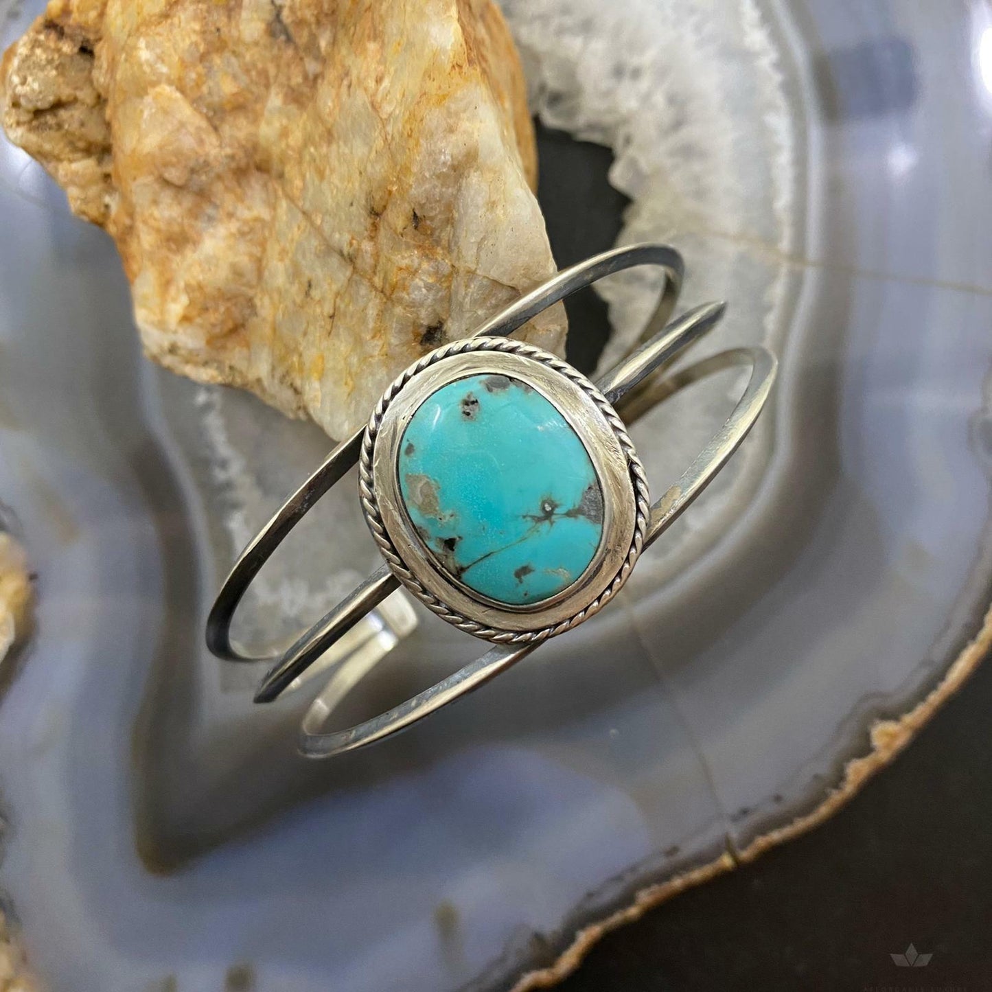 Native American Sterling Silver Oval Turquoise Split Shank Bracelet For Women