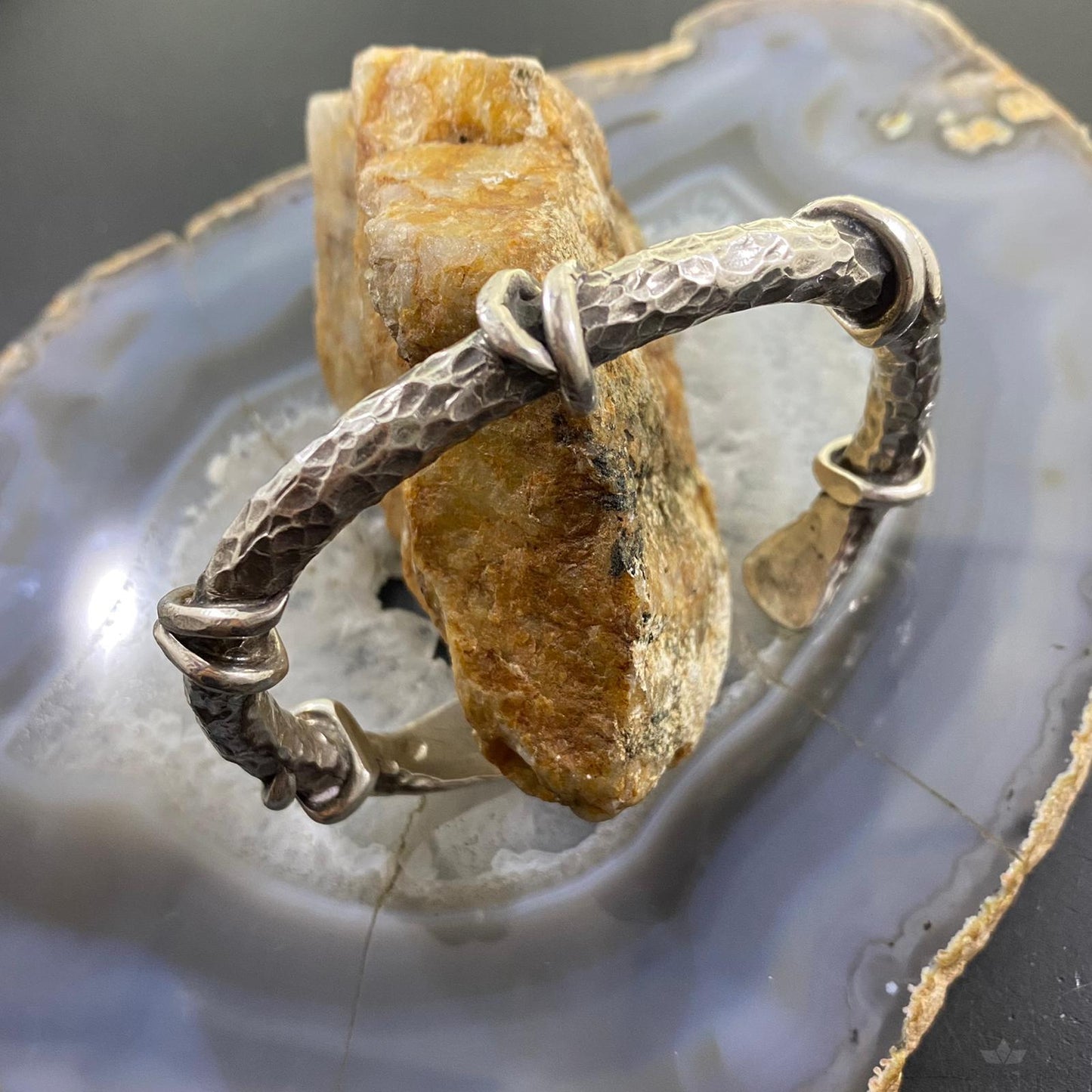 Vintage Native American Silver Unique Hammered Rounded Solid Unisex Bracelet