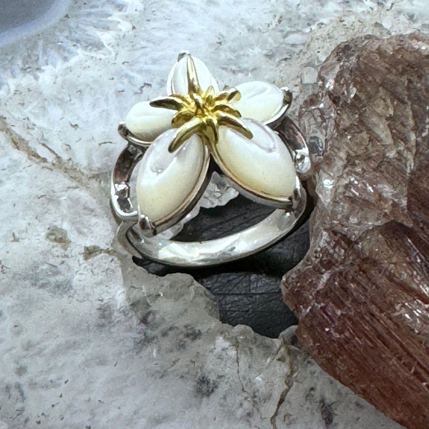 Carolyn Pollack Sterling Silver & Brass 5 Mother of Pearl Petals Flower Ring For Women