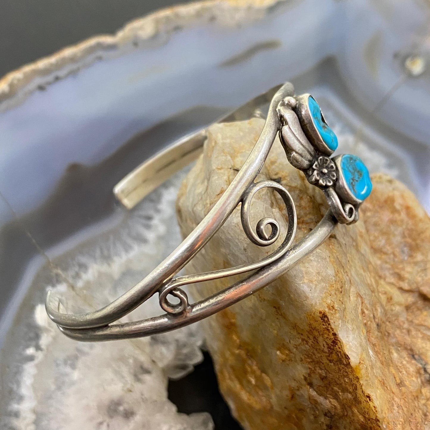 Vintage Native American Silver 2 Oval Kingman Turquoise Decorated Bracelet