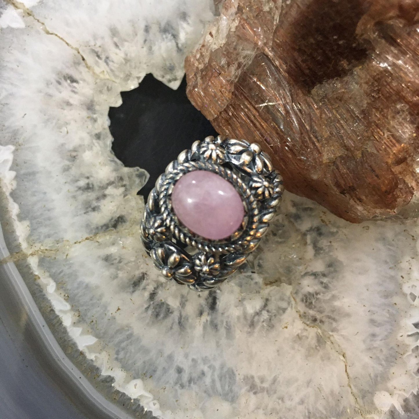 Carolyn Pollack Vintage Southwestern Style Sterling Silver Oval Kunzite Decorated Ring For Women