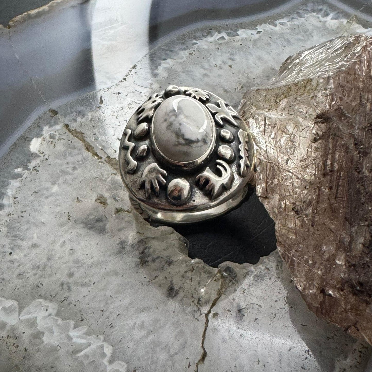 Carolyn Pollack Sterling Silver White Buffalo Petroglyph Ring Size 9 For Women