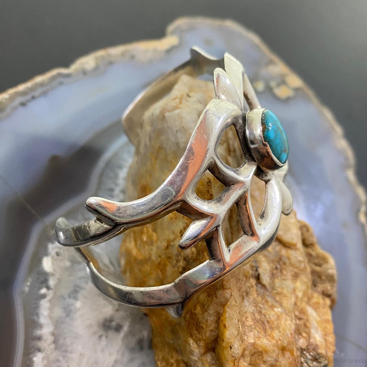Vintage Native American Silver Oval Bisbee Turquoise Sandcast Bracelet