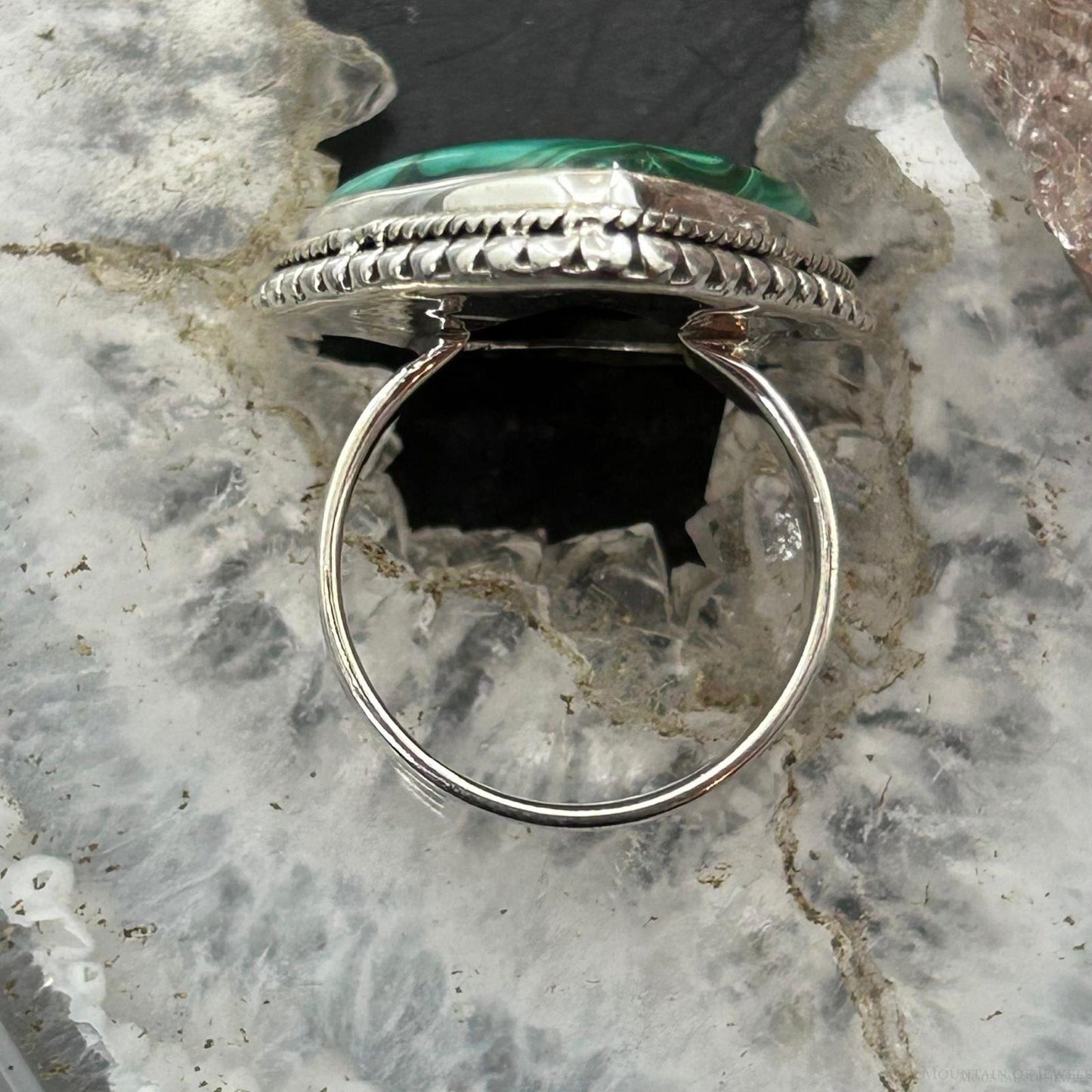 Sterling Silver Southwestern Style Wide Teardrop Malachite Ring Size 8 For Women
