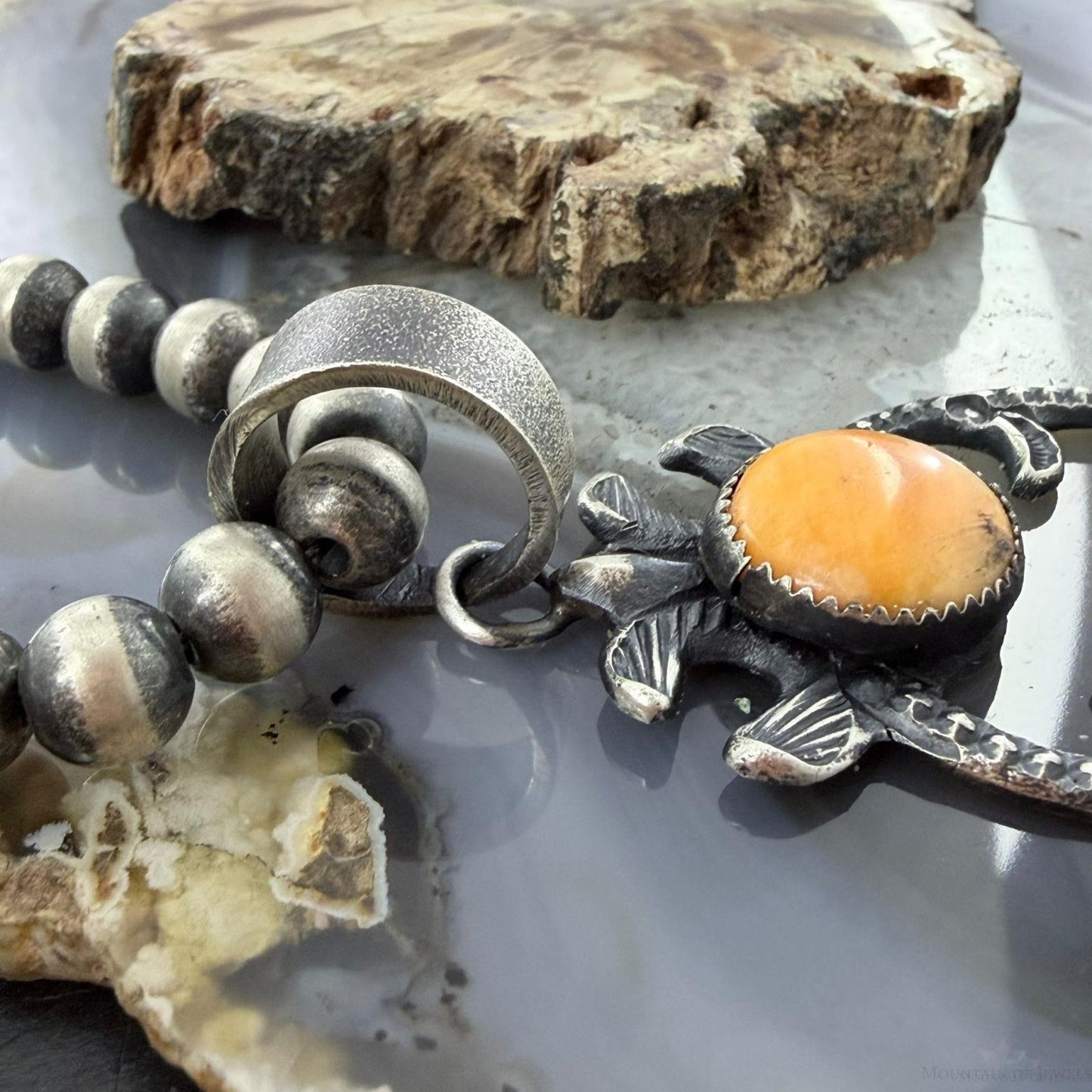 Eva & Linberg Billah Sterling Silver Orange Spiny Oyster Decorated Unisex Naja Pendant