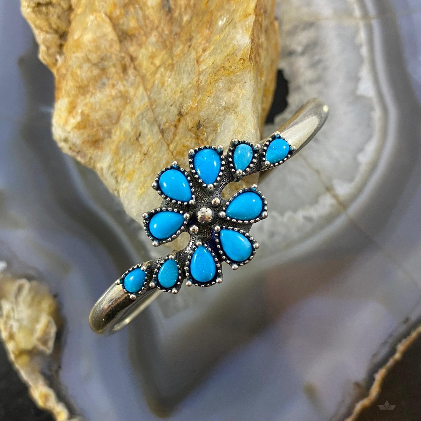 Carolyn Pollack Vintage Southwestern Style Sterling Silver Turquoise Cluster Bracelet For Women