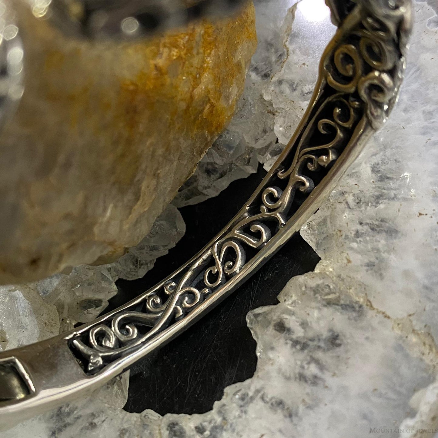Carolyn Pollack Sterling Silver Blue Lace Agate Doublet Decorated Hinged Bracelet For Women