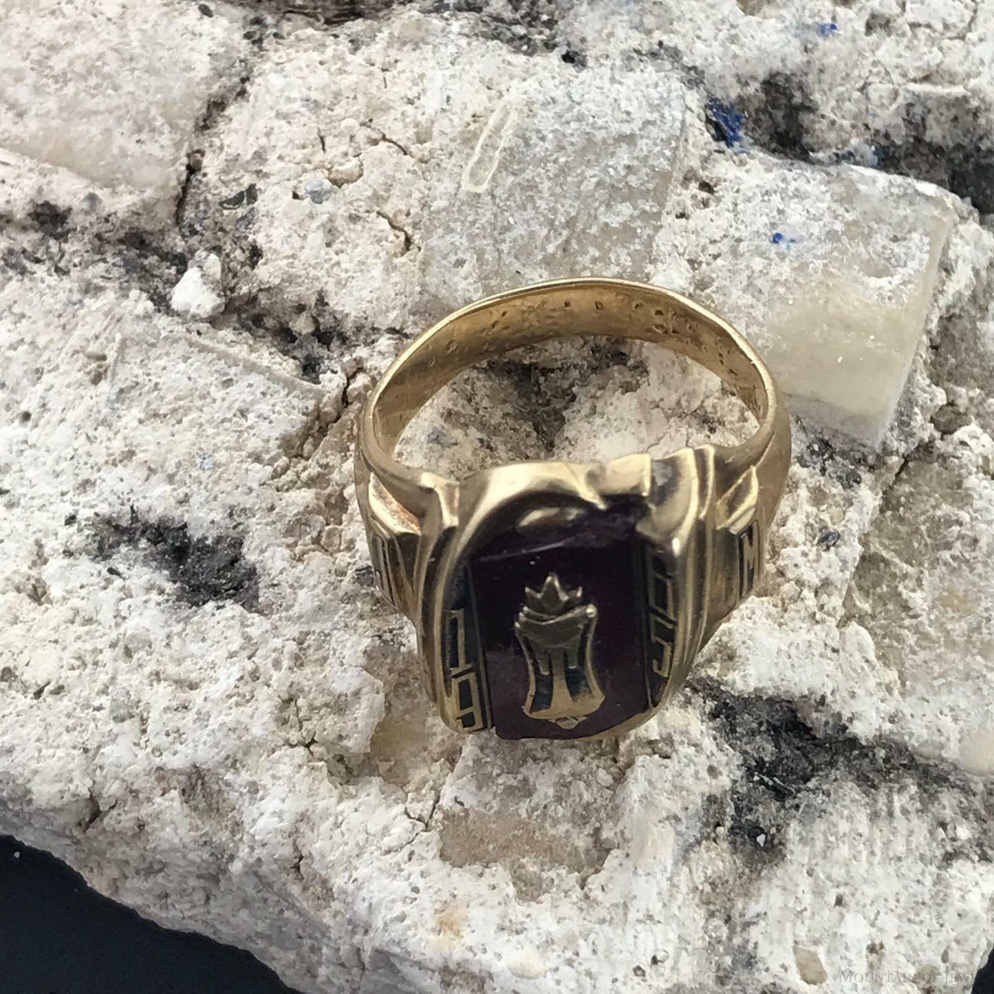 Vintage 1965 Taos High School, New Mexico 10K Gold Ring