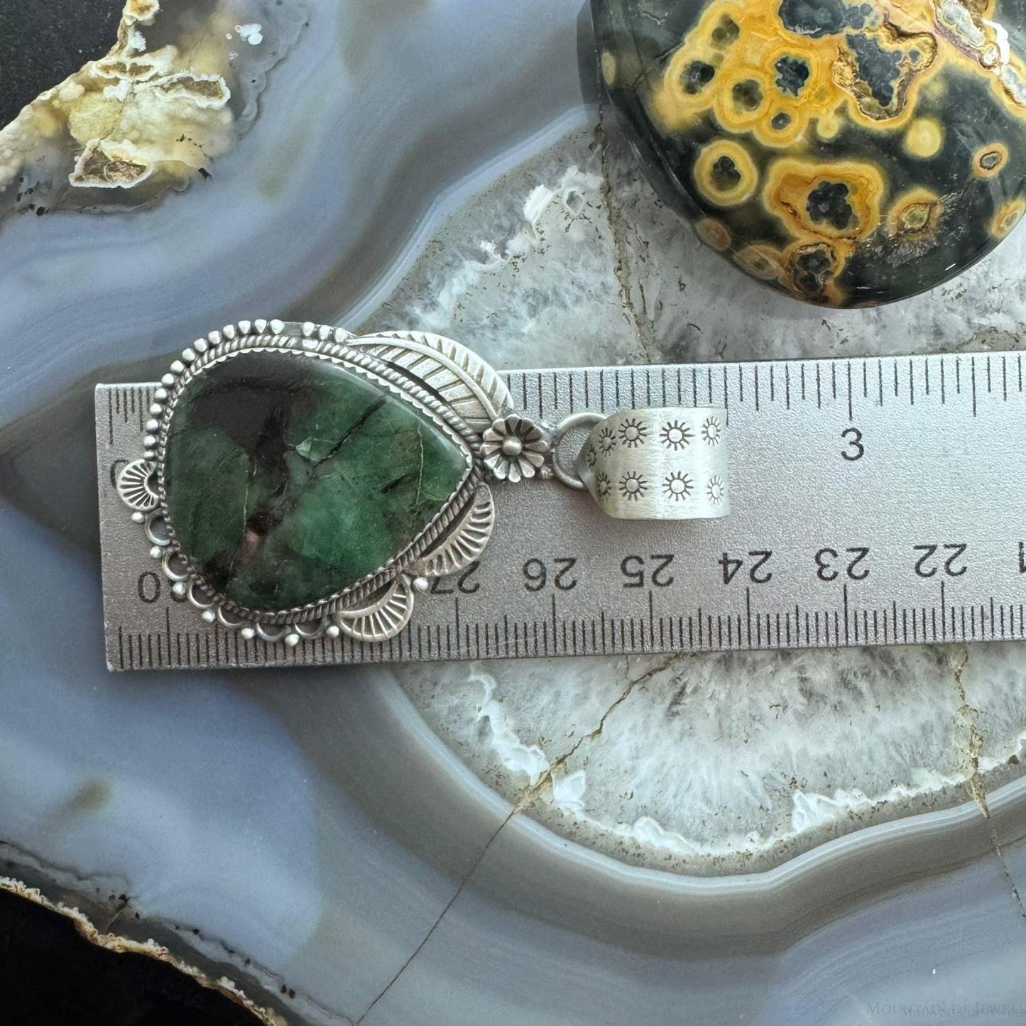 Sterling Silver Southwestern Style Teardrop Emerald Decorated Pendant For Women
