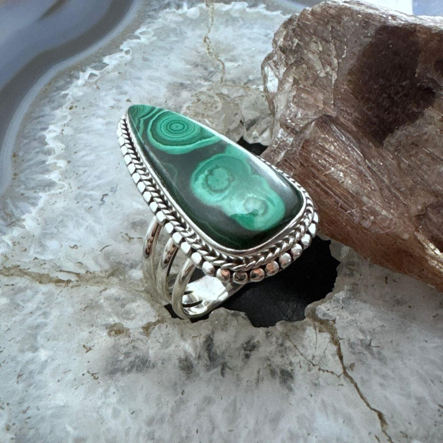 Sterling Silver Southwestern Style Elongated Teardrop Malachite Decorated Ring Size 9 For Women