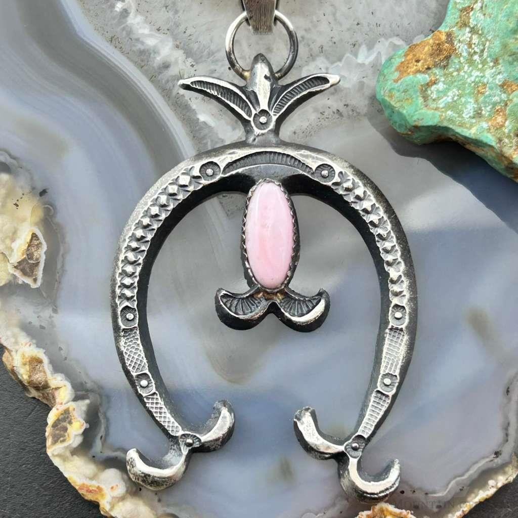 Eva & Linberg Billah Native American Sterling Silver Pink Conch Naja Pendant For Women