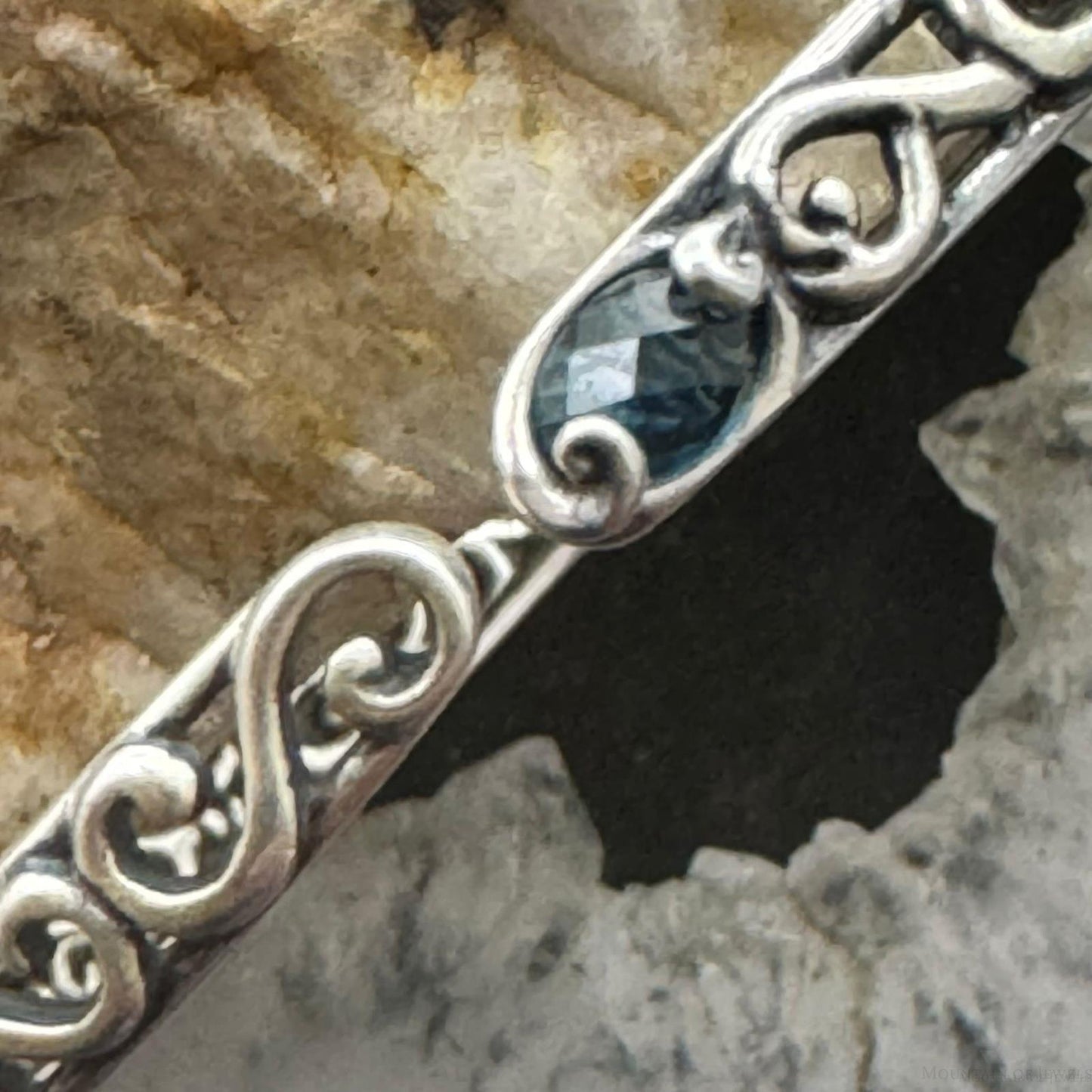 Carolyn Pollack Sterling Silver London Blue Topaz Decorated Hinged Bracelet For Women