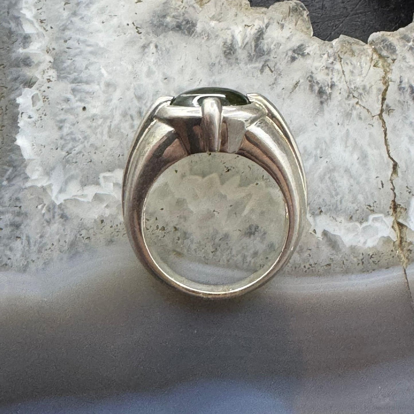 Carolyn Pollack Sterling Silver Oval Horizontal Peridot Decorated Shank Ring For Women