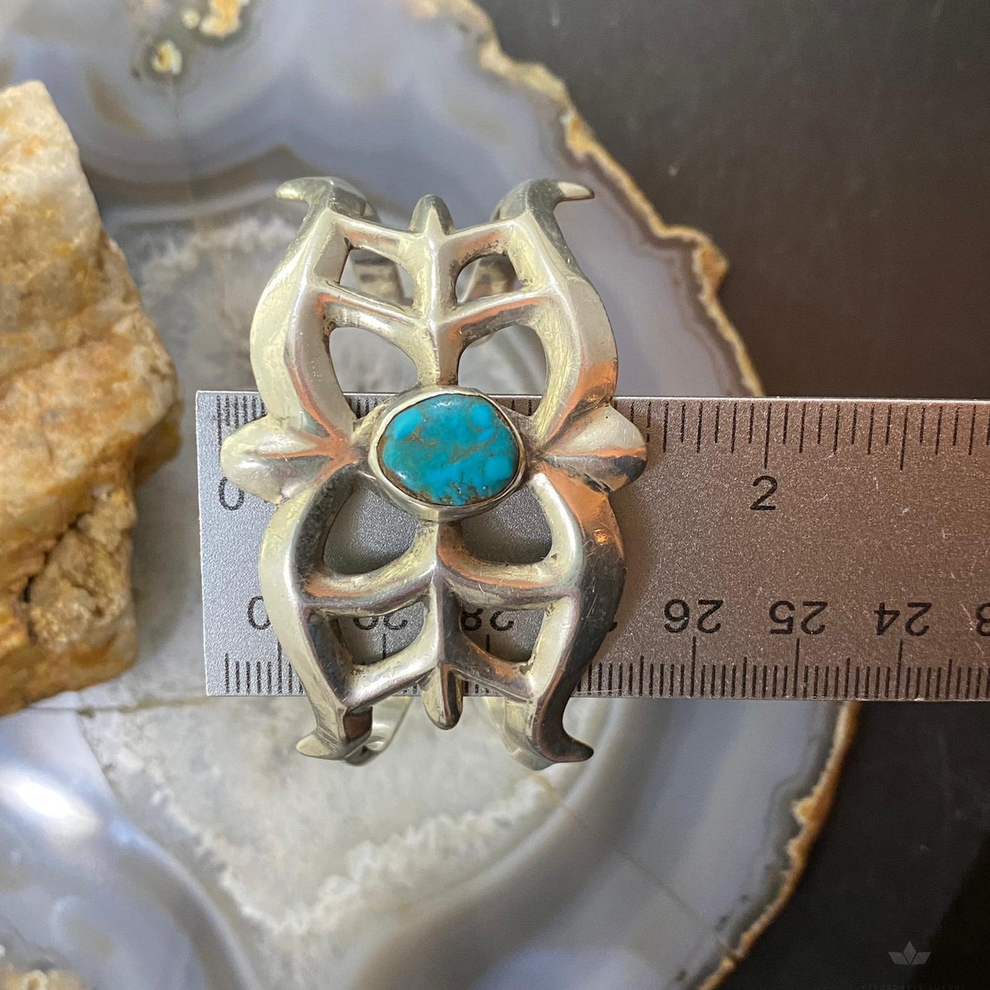 Vintage Native American Silver Oval Bisbee Turquoise Sandcast Bracelet