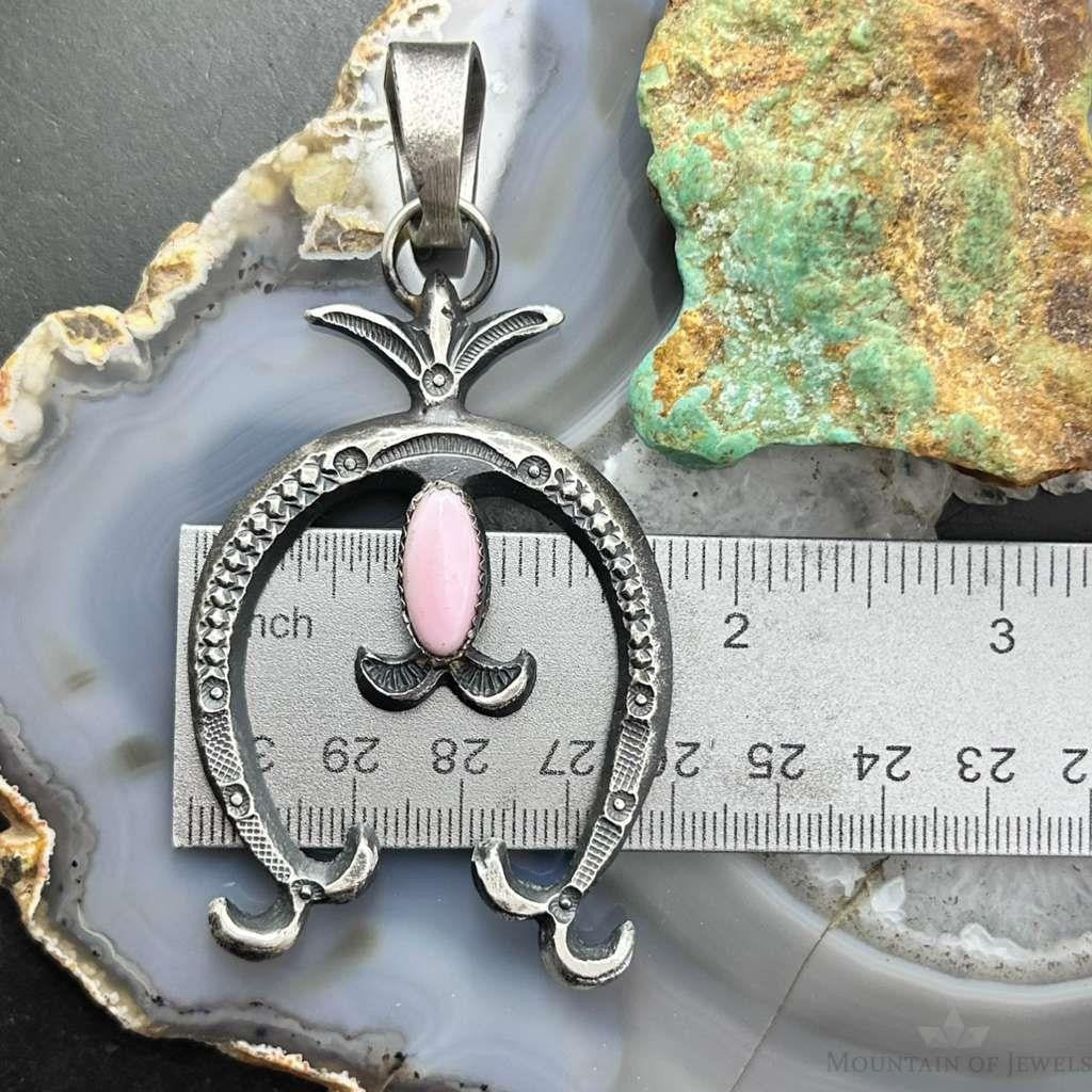 Eva & Linberg Billah Native American Sterling Silver Pink Conch Naja Pendant For Women
