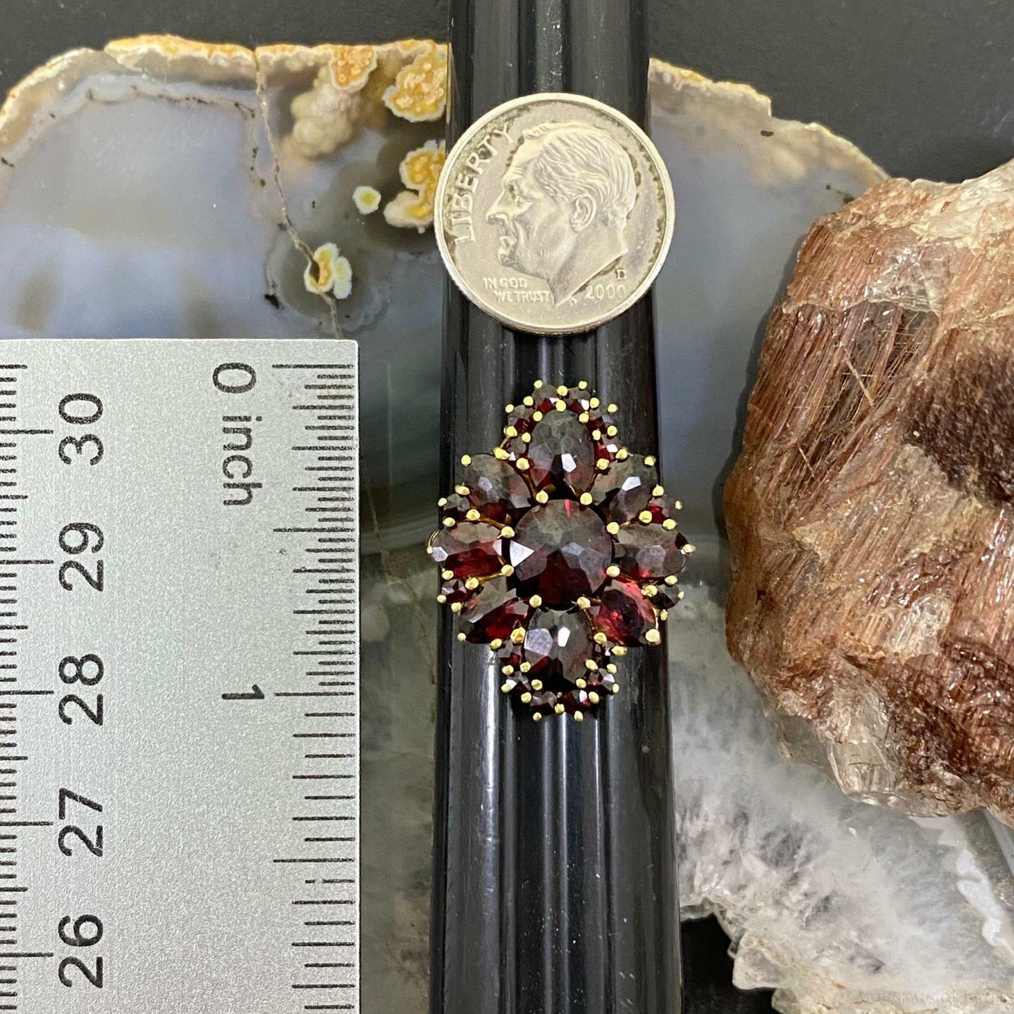 Vintage 18K Yellow Gold Cluster Garnet Lady's Ring Size 7.5