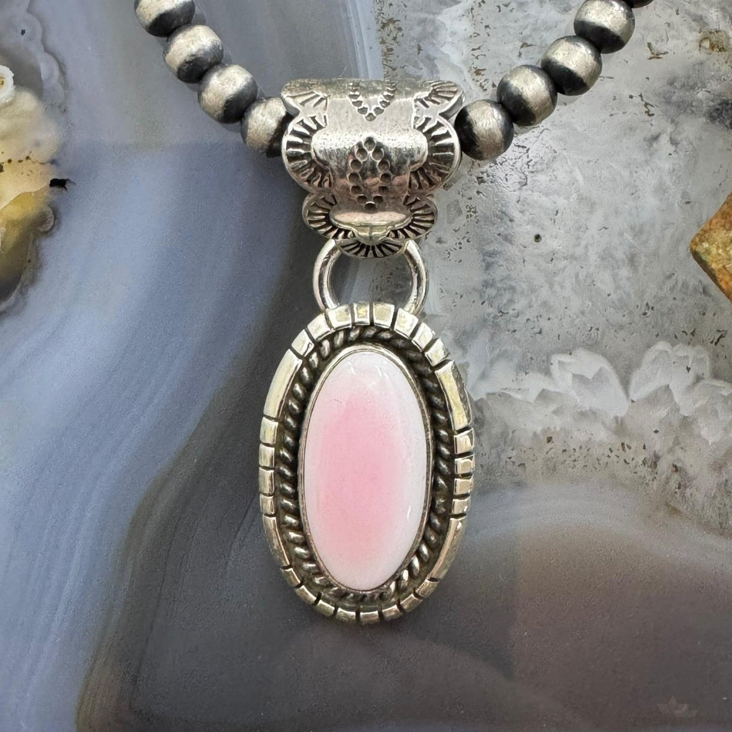 Native American Sterling Silver Oval Pink Conch Decorated Bail Pendant For Women