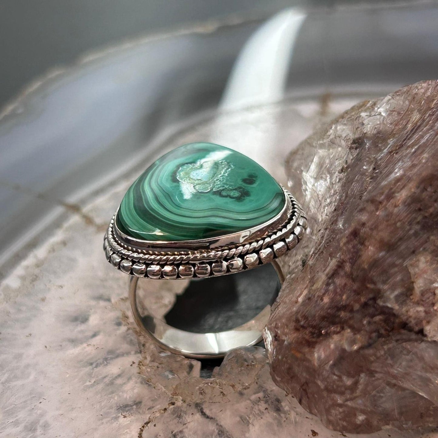 Sterling Silver Southwestern Style Wide Teardrop Malachite Ring Size 8 For Women