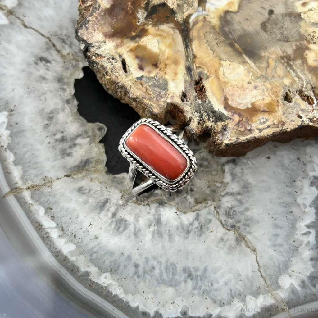 Sterling Silver Southwestern Style Coral Decorated Ring Size 7.5 For Women