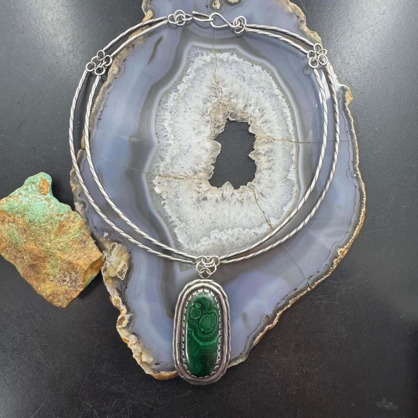 Vintage Silver Southwestern Style Large Oval Malachite Set In Double Wire Choker For Women