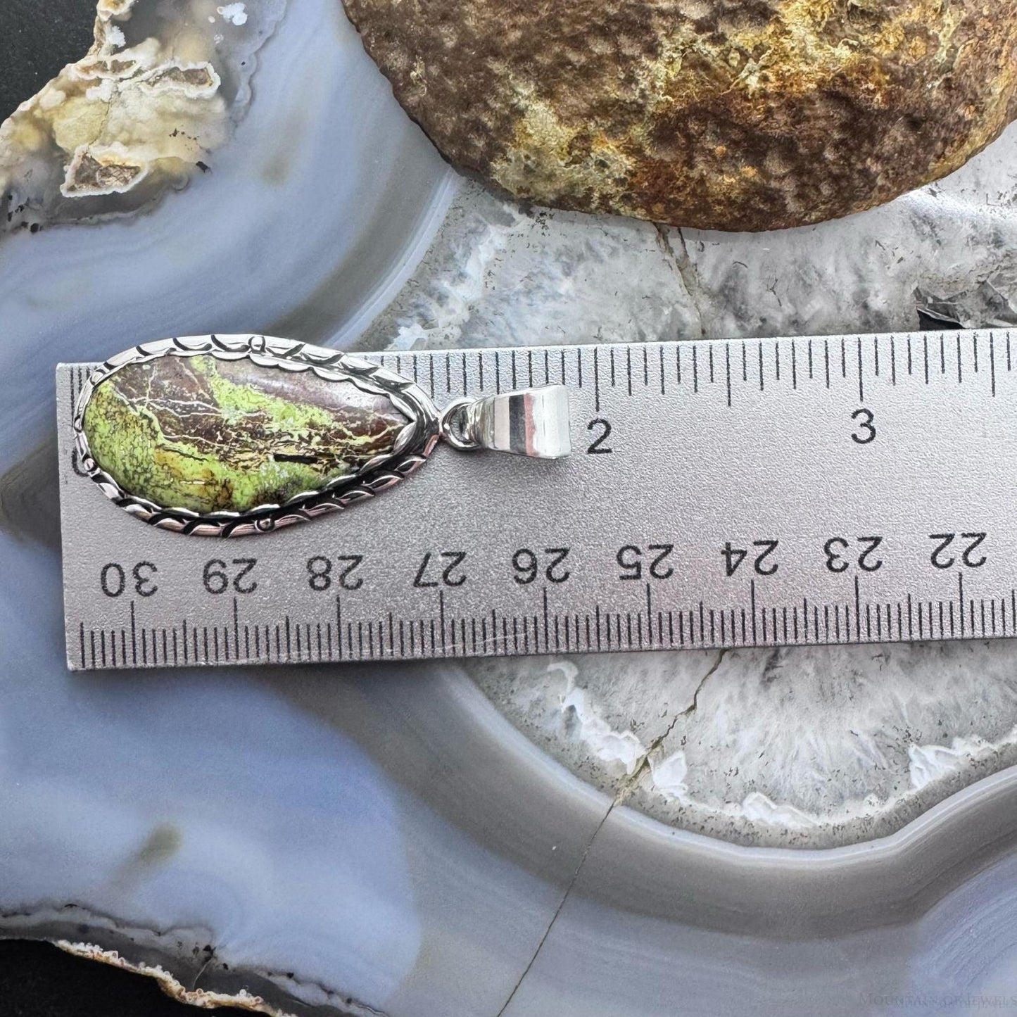 Native American Sterling Silver Teardrop Gaspeite Decorated Pendant For Women