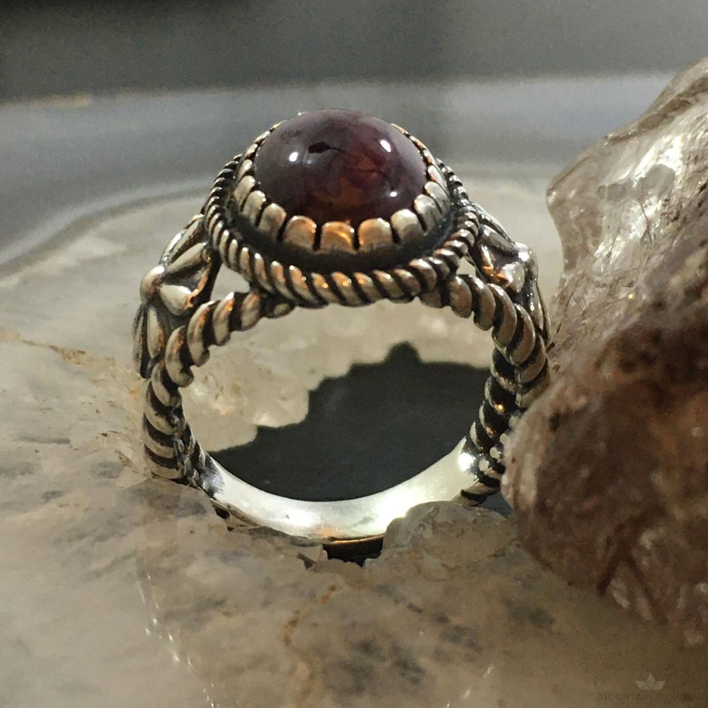 Carolyn Pollack Vintage Southwestern Style Sterling Silver Oval Purple Spiny Oyster Decorated Ring