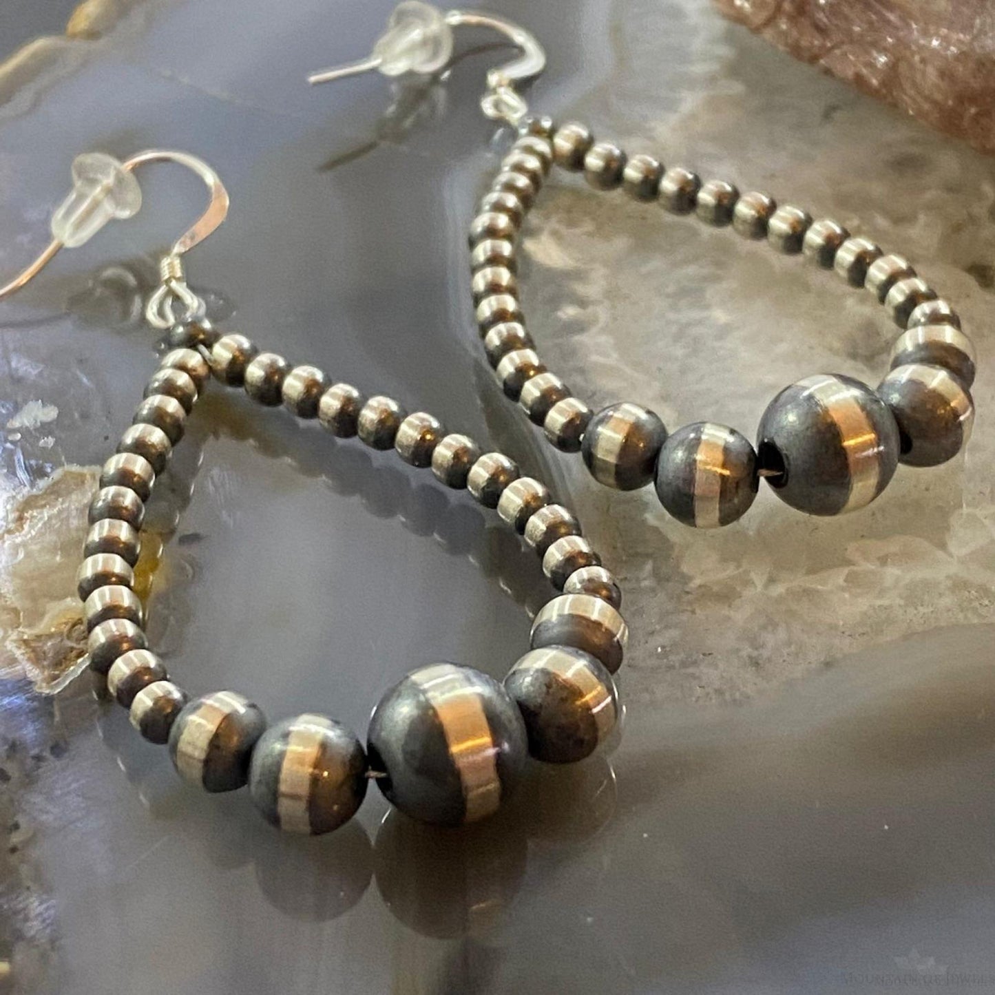 Navajo Pearl Beads Graduated 3-8mm Sterling Silver Hoop Dangle Earrings