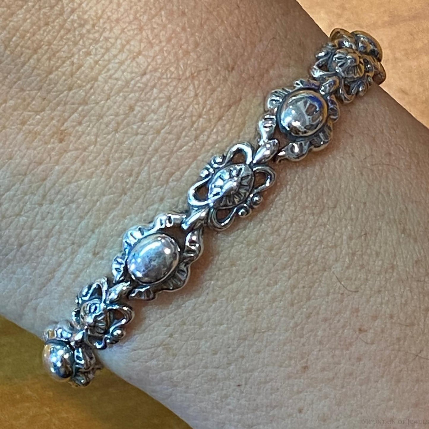 Carolyn Pollack Sterling Silver Decorated Flower Link Bracelet For Women