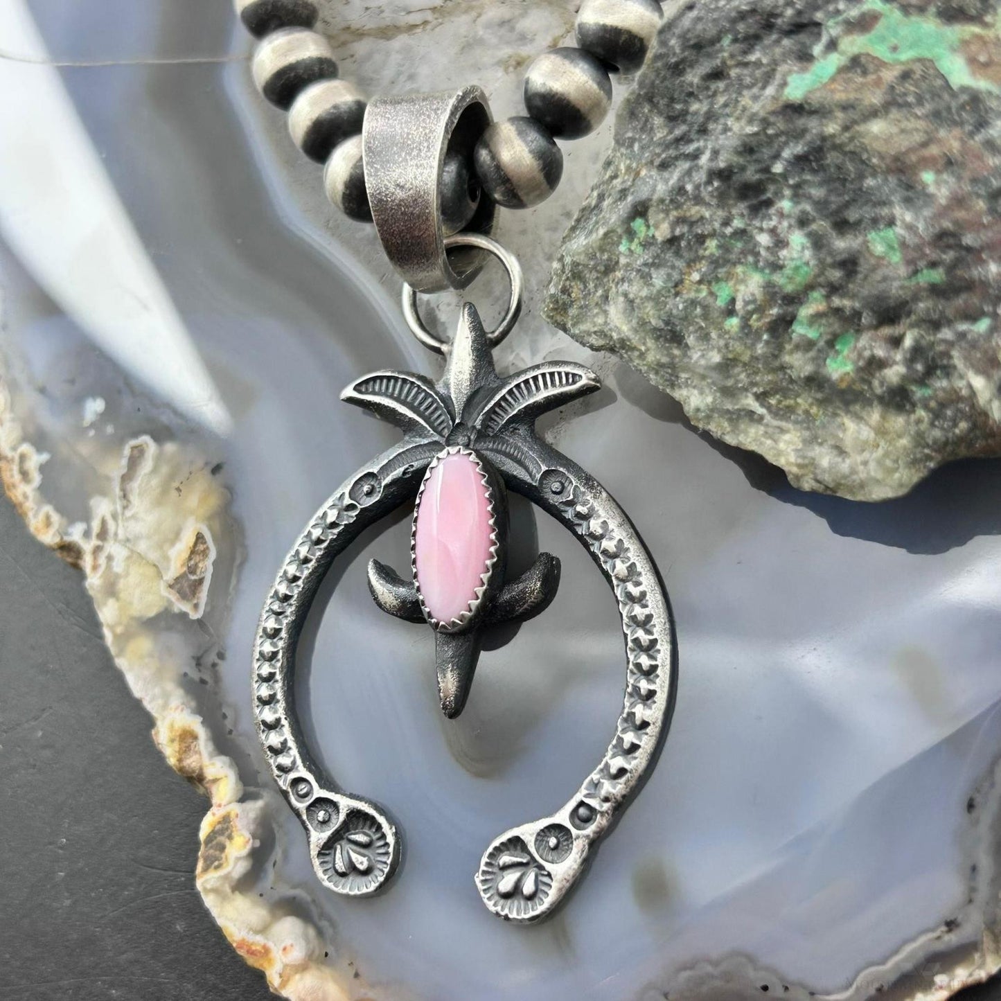 Eva & Linberg Billah Native American Sterling Silver Pink Conch Naja Pendant For Women