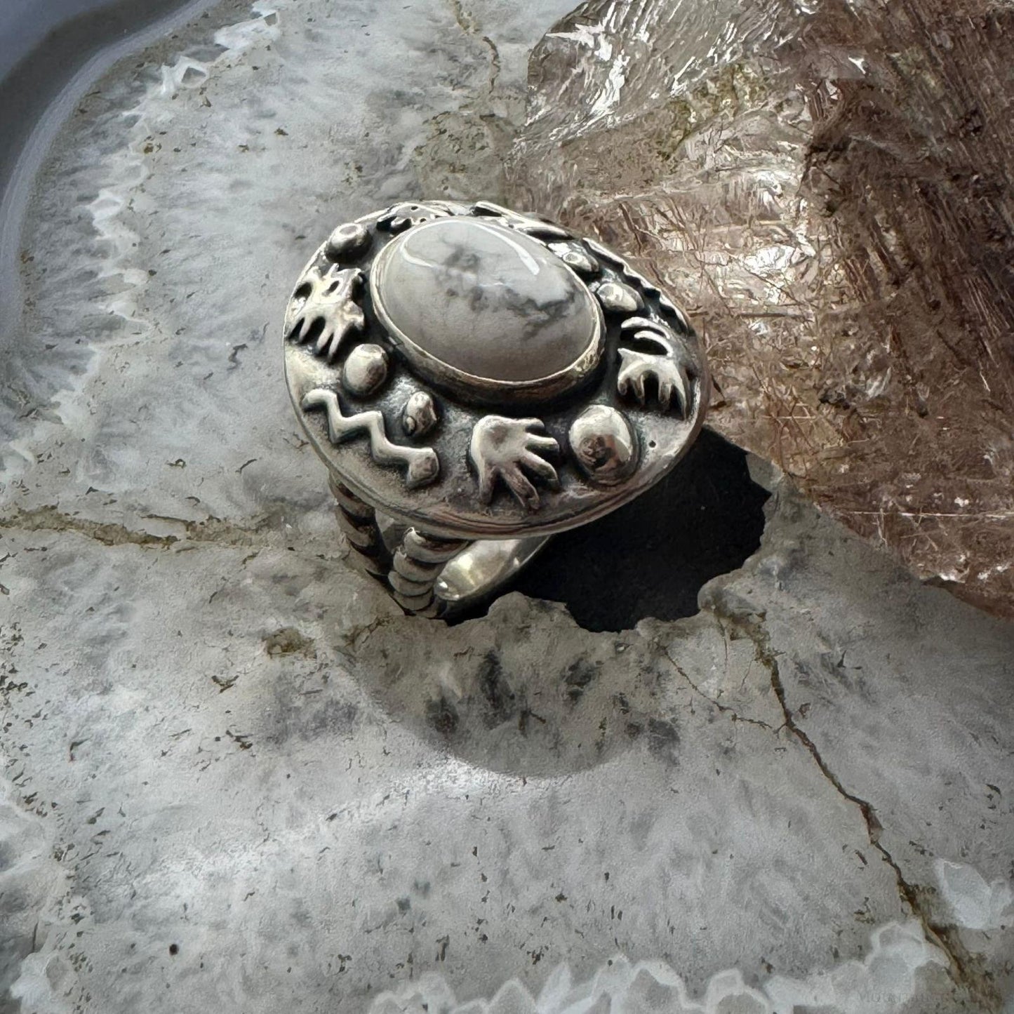 Carolyn Pollack Sterling Silver White Buffalo Petroglyph Ring Size 9 For Women