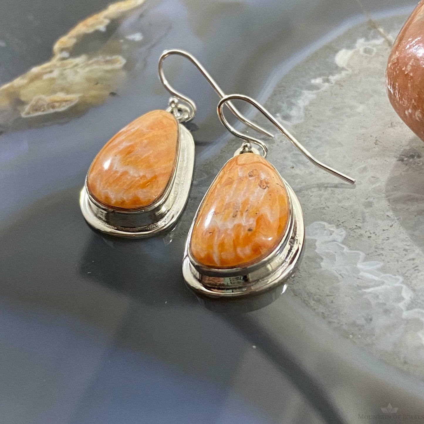 Native American Sterling Silver Spiny Oyster Dangle Earrings For Women