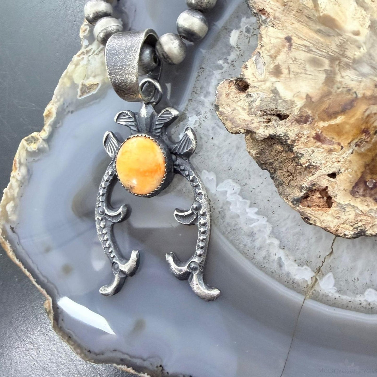 Eva & Linberg Billah Sterling Silver Orange Spiny Oyster Decorated Unisex Naja Pendant