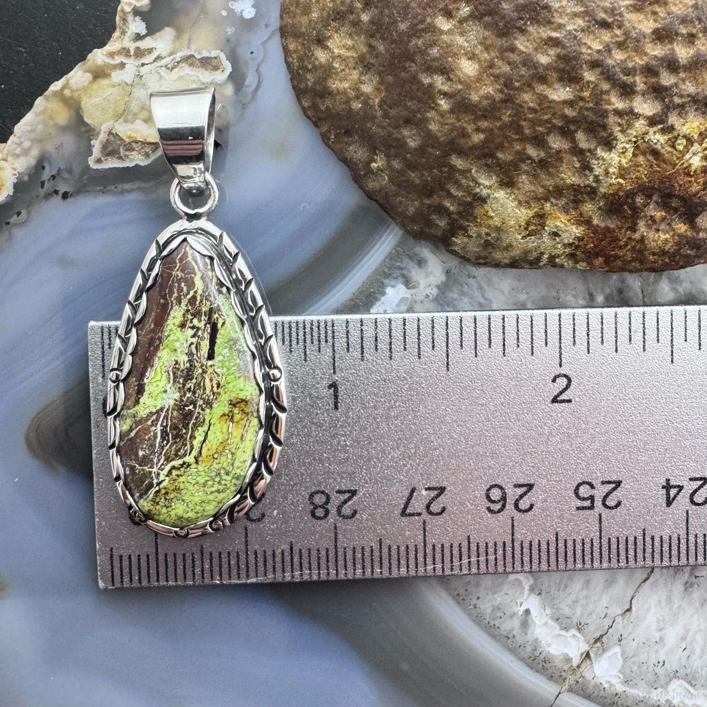 Native American Sterling Silver Teardrop Gaspeite Decorated Pendant For Women