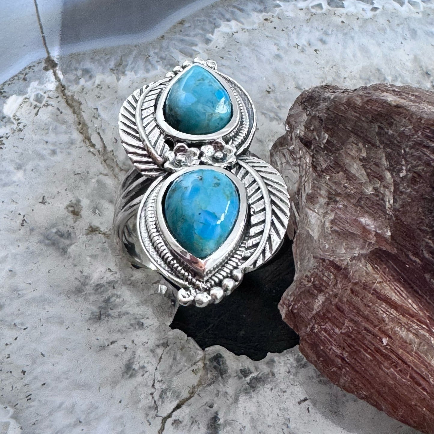 Sterling Silver Southwestern Style Teardrop Apatite Leaves Decorated Ring For Women