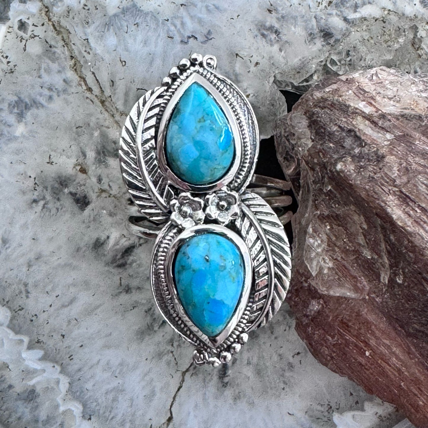 Sterling Silver Southwestern Style Teardrop Apatite Leaves Decorated Ring For Women