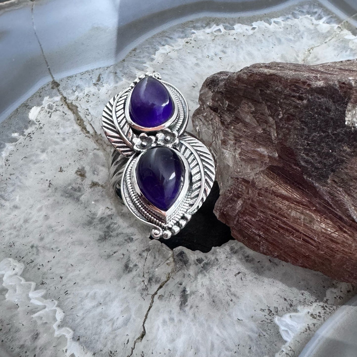 Sterling Southwestern Style Teardrop Amethyst Leaves Decorated Ring For Women