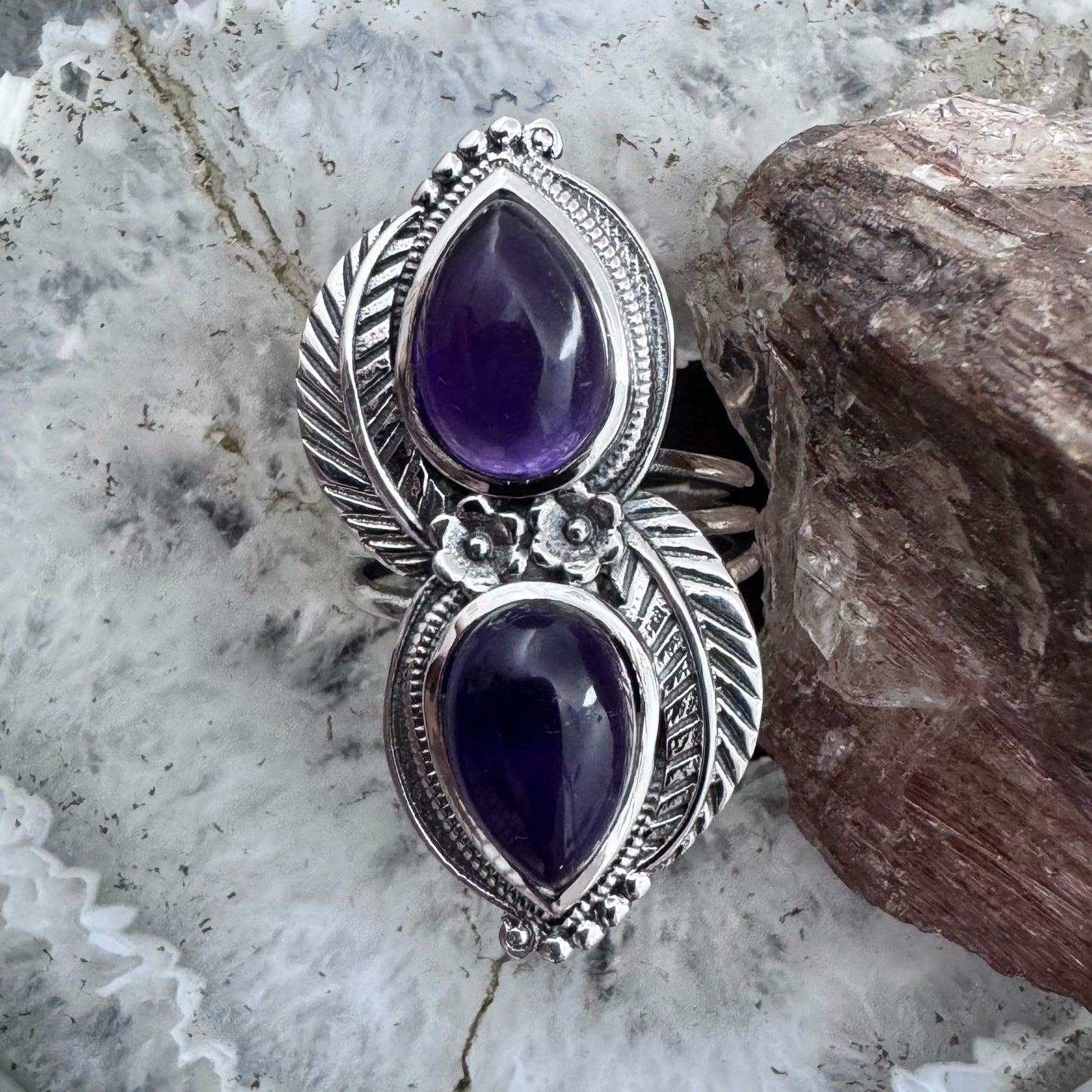 Sterling Southwestern Style Teardrop Amethyst Leaves Decorated Ring For Women