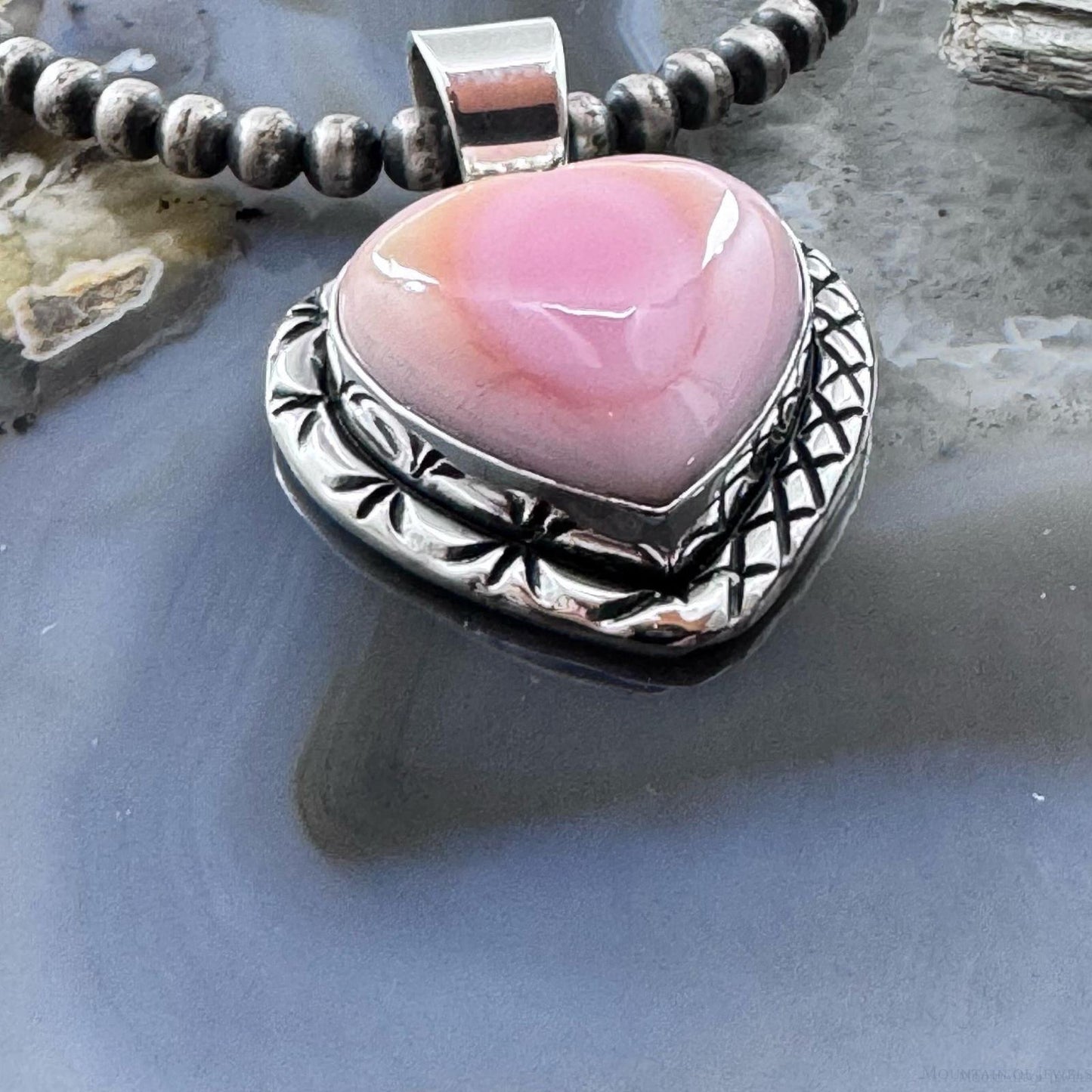 Native American Sterling Silver Pink Conch Heart Decorated Pendant For Women