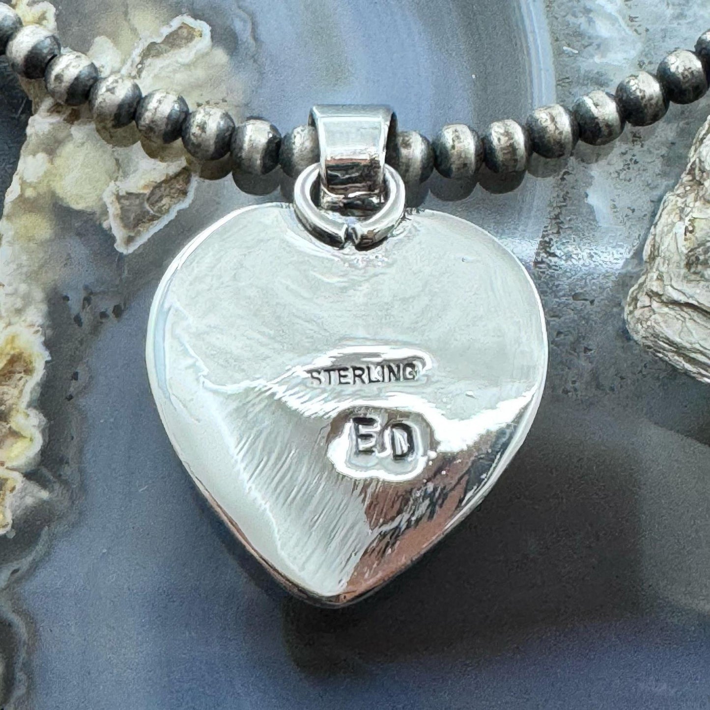 Native American Sterling Silver Pink Conch Heart Decorated Pendant For Women