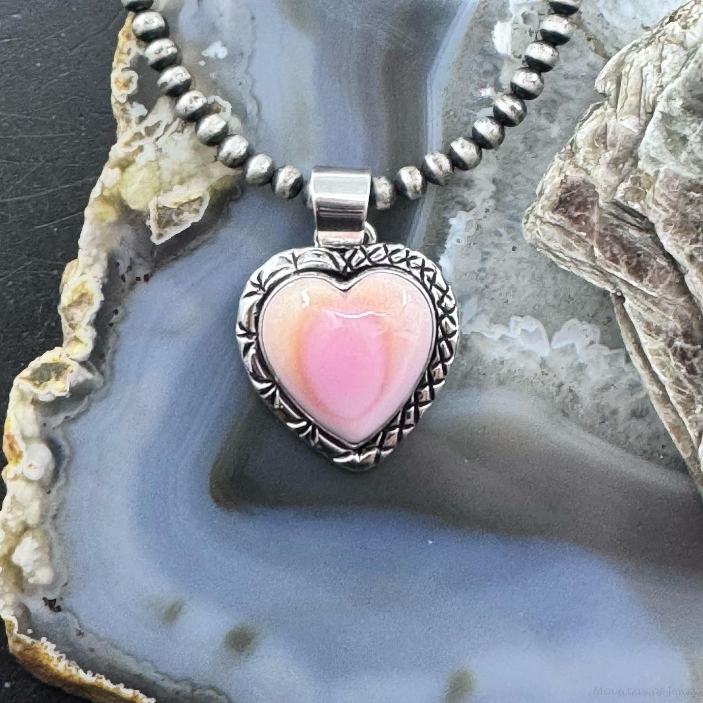 Native American Sterling Silver Pink Conch Heart Decorated Pendant For Women