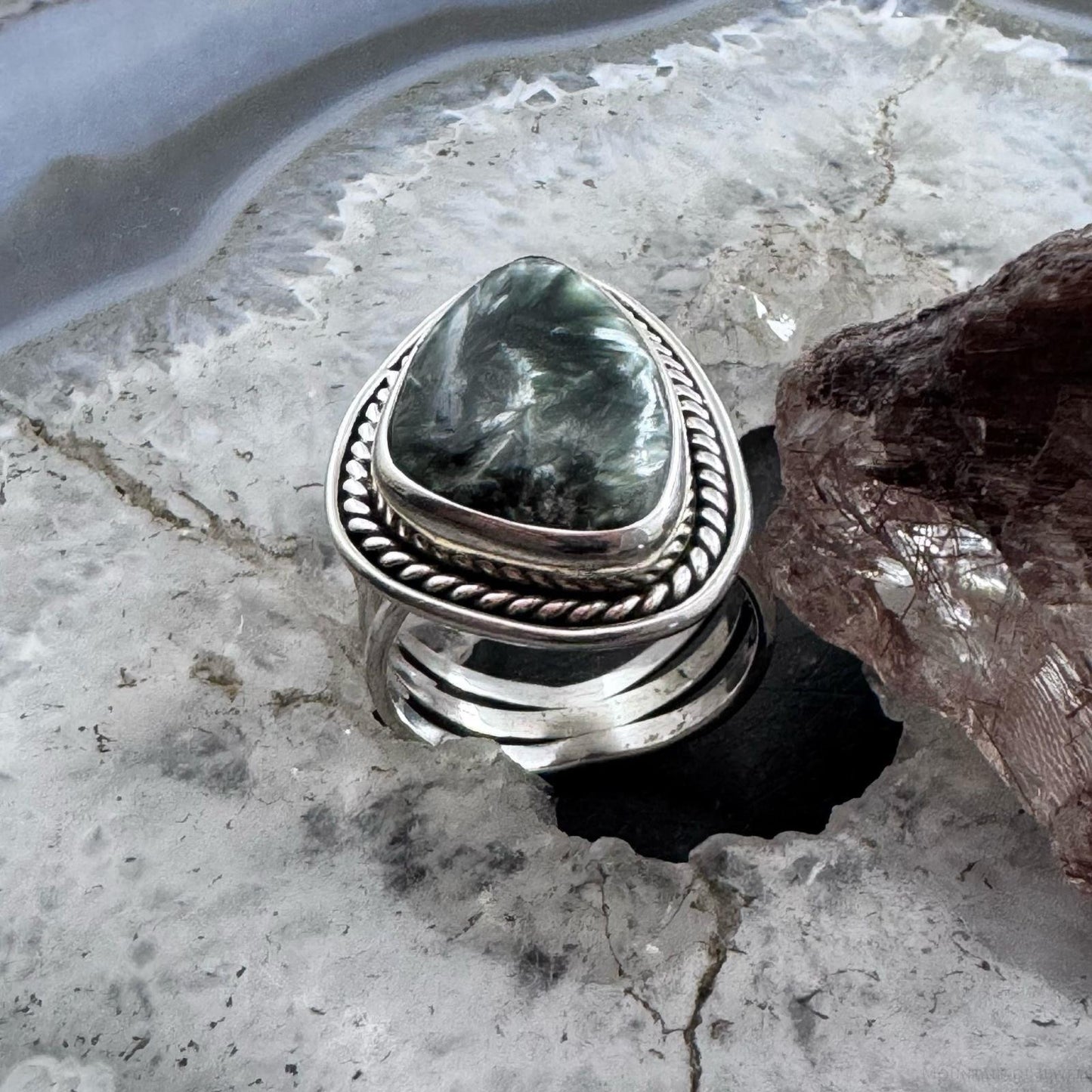 Sterling Silver Southwestern Style Teardrop Serpentine Ring Size 7.5 For Women