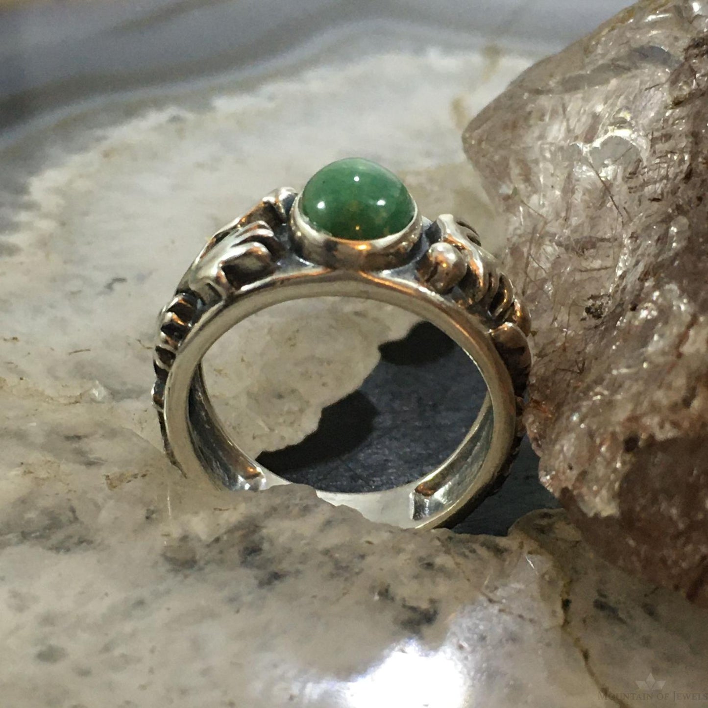 Jody Naranjo and Carolyn Pollack Vintage Southwestern Style Sterling Silver Oval Green Turquoise Petroglyph Ring For Women