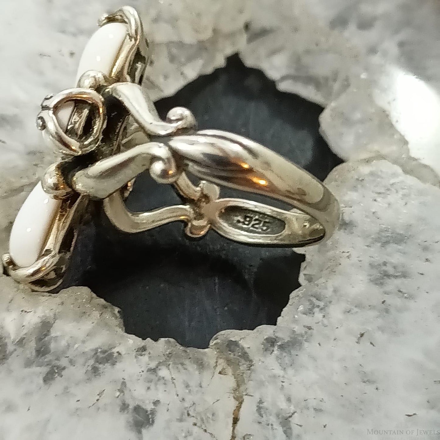 Carolyn Pollack Sterling Silver 4 Pear White Jasper Flower Ring Size 8.25 For Women