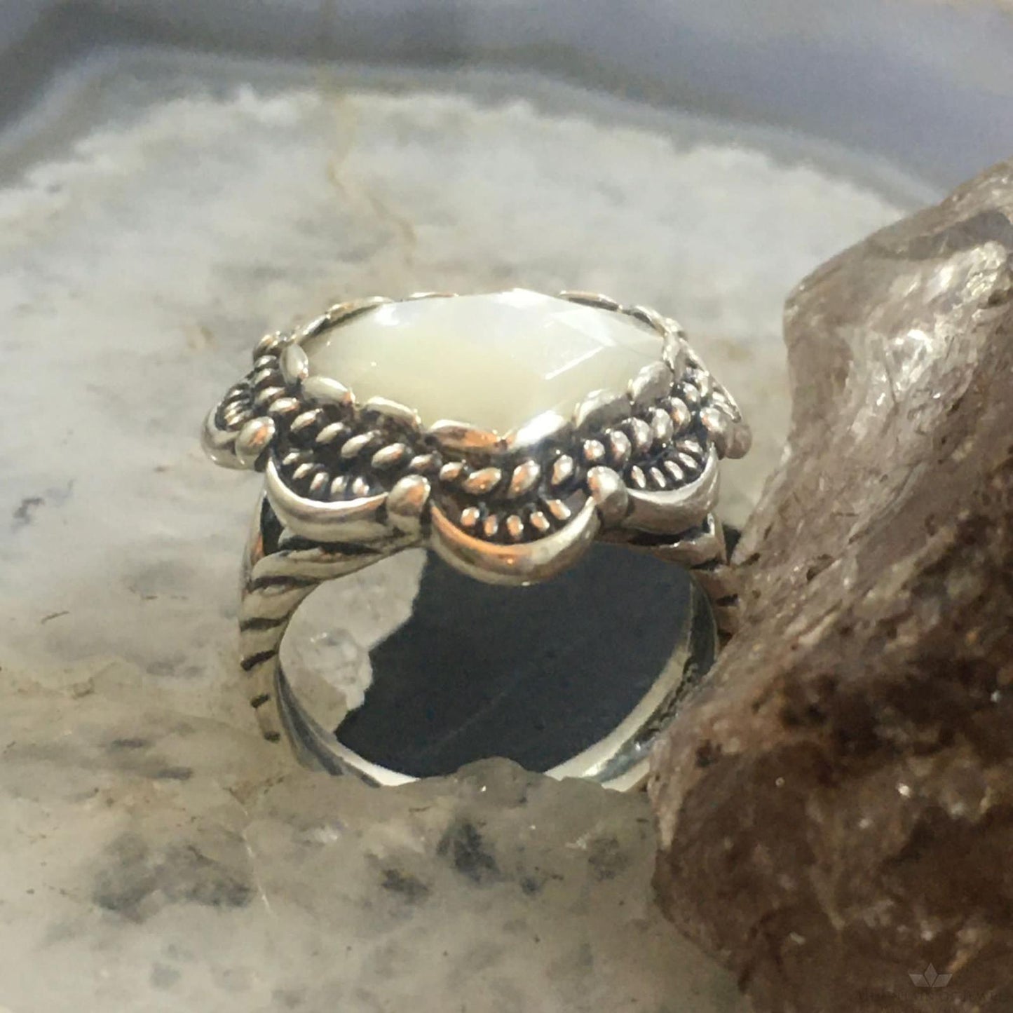 Carolyn Pollack Southwestern Style Sterling Silver Faceted Mother of Pearl Decorated Heart Ring Size 6.5