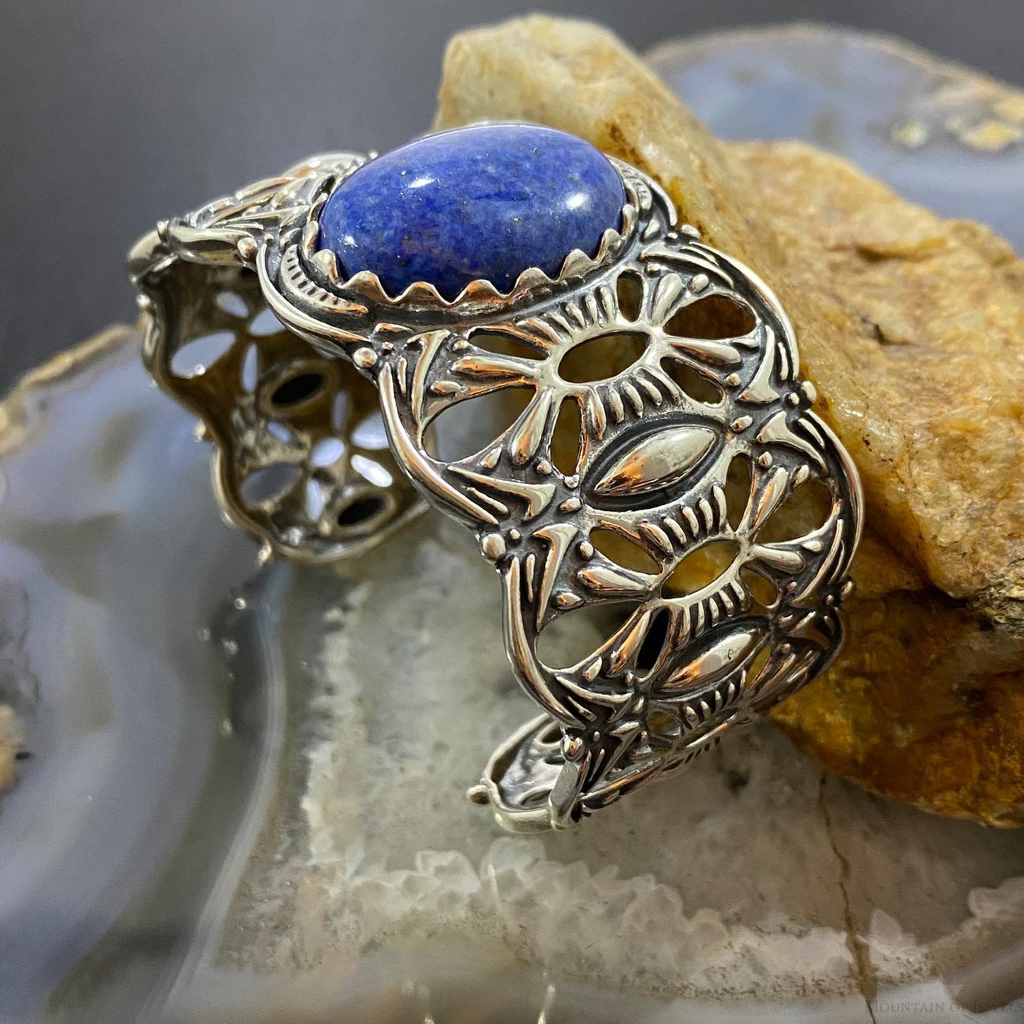 Carolyn Pollack Vintage Southwestern Style Sterling Silver Oval Denim Lapis Bracelet For Women