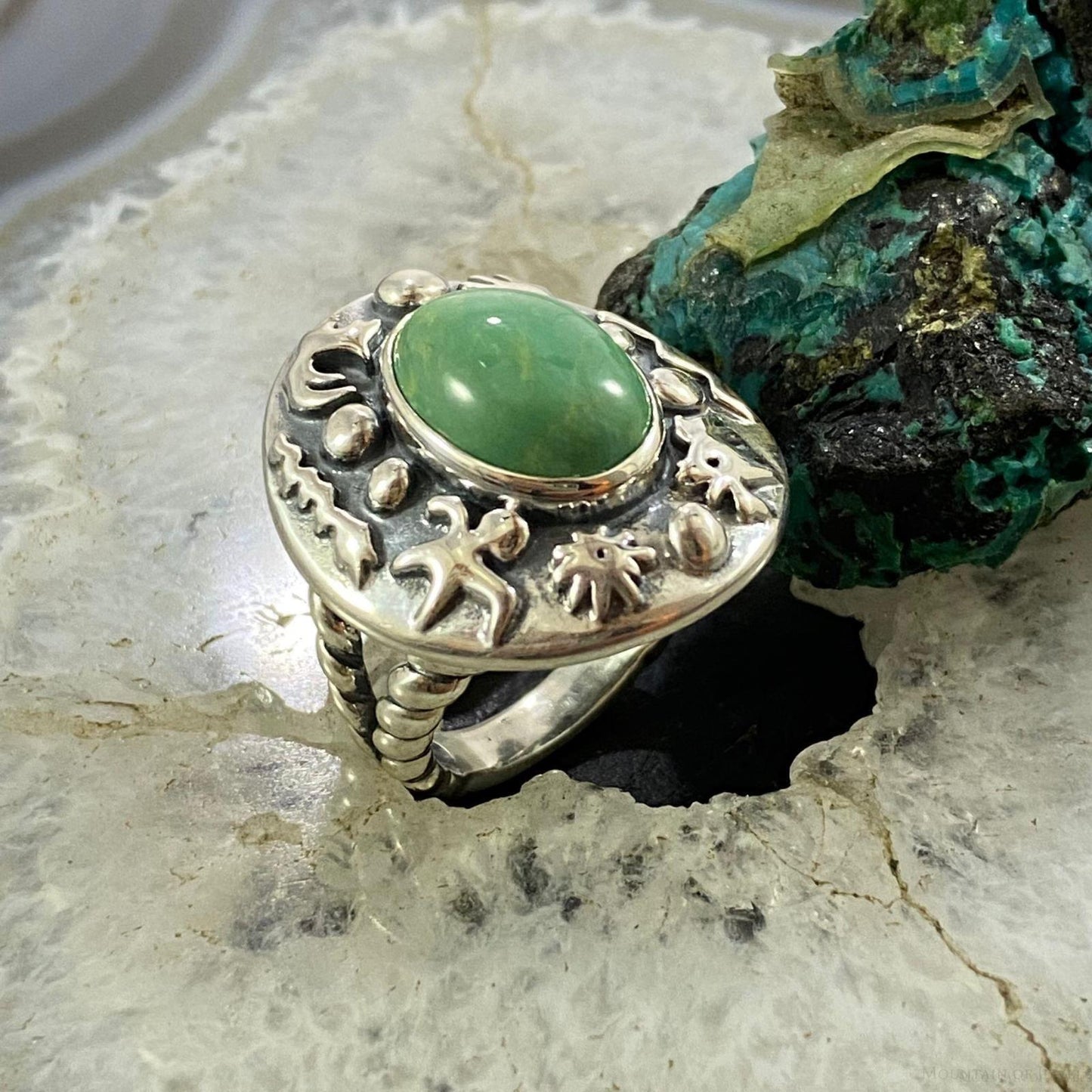 Carolyn Pollack Southwestern Style Sterling Silver Oval Turquoise Petroglyphs Decorated Ring Size 8 For Women
