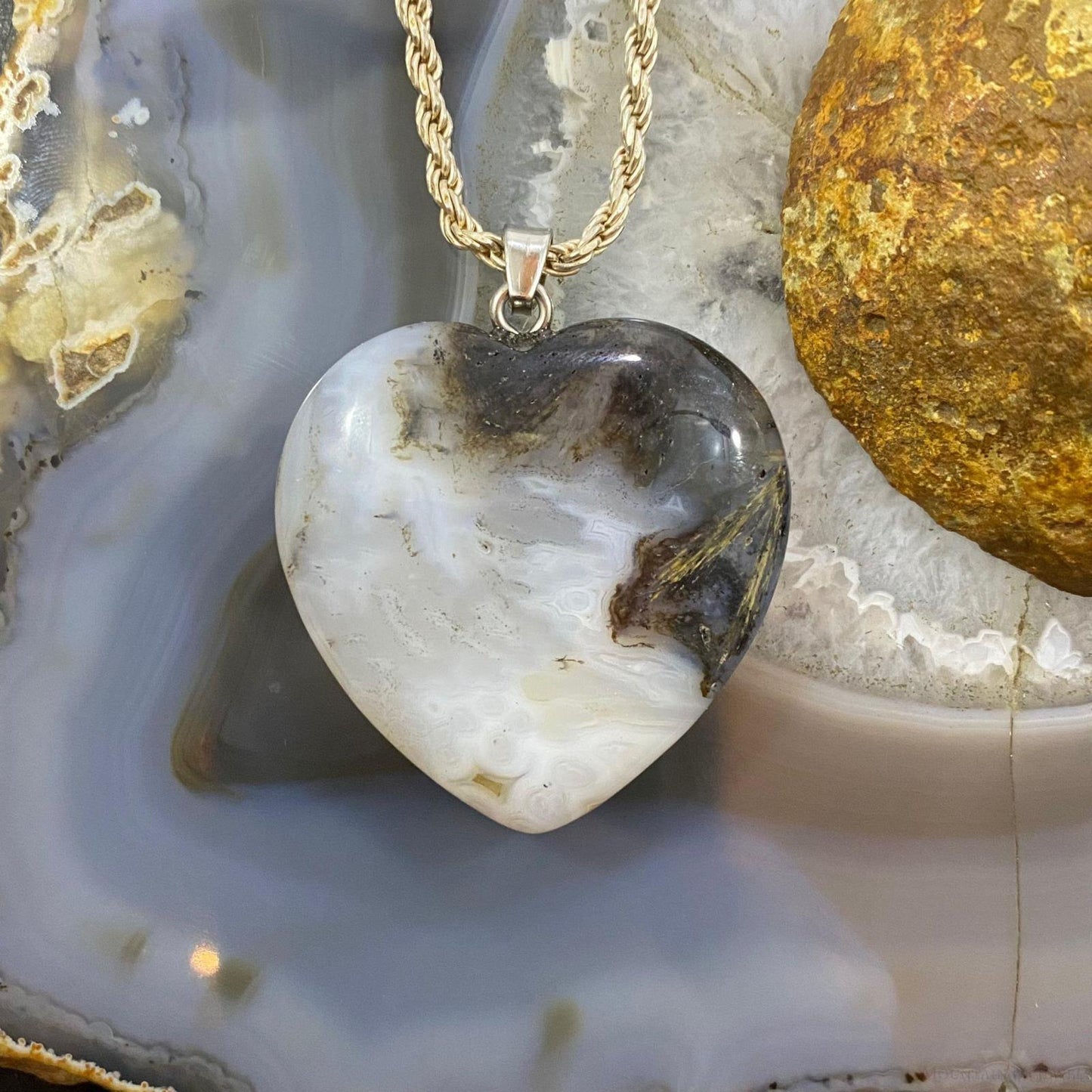 Heart Shape Slab Phantom Agate Fashion Pendant For Women