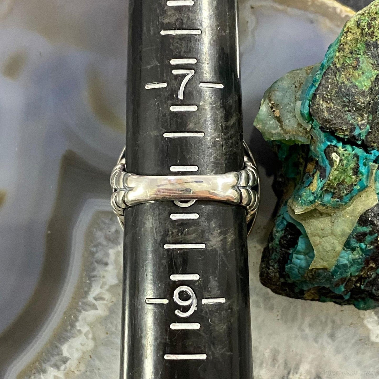 Carolyn Pollack Southwestern Style Sterling Silver Oval Turquoise Petroglyphs Decorated Ring Size 8 For Women