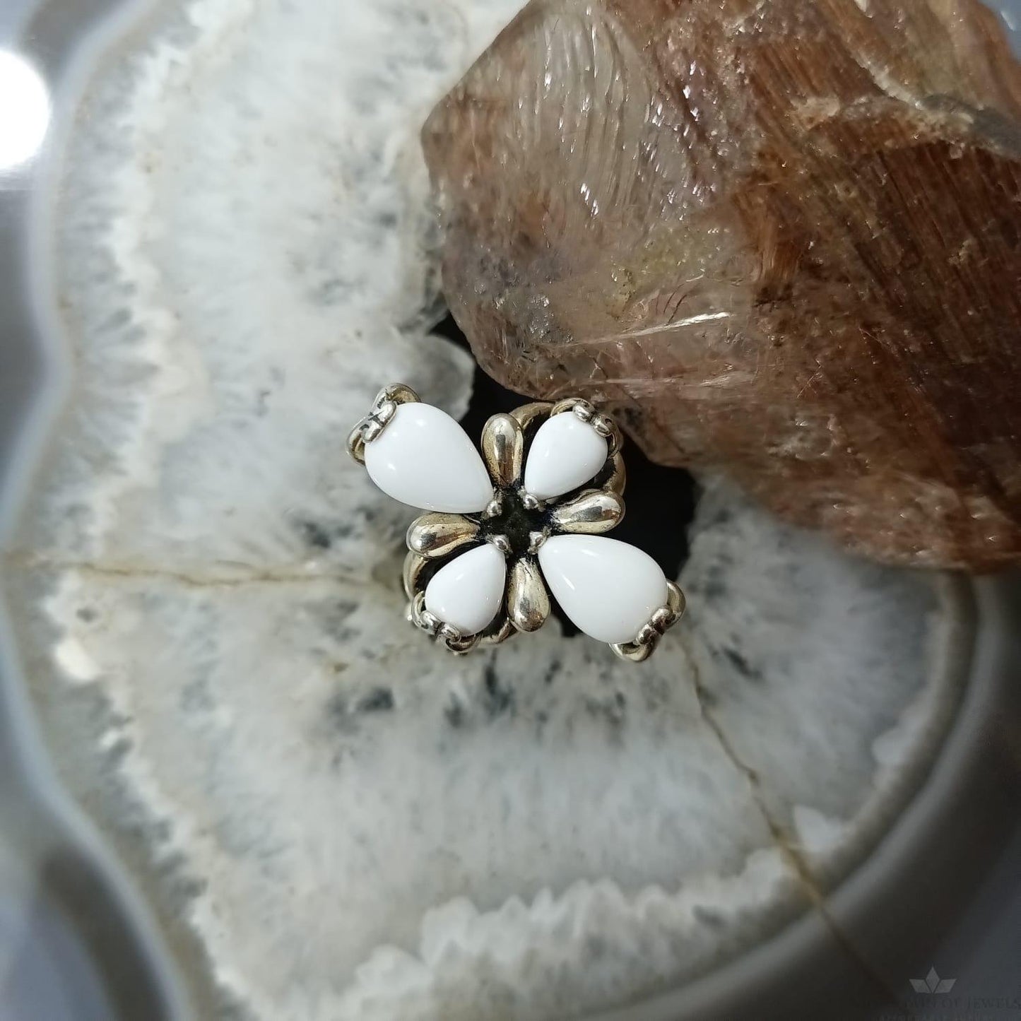Carolyn Pollack Sterling Silver 4 Pear White Jasper Flower Ring Size 8.25 For Women